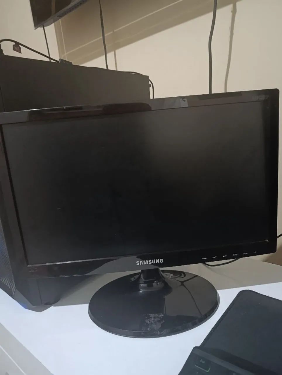 Monitor Samsung 19 Polegadas LED S19C150F - Funcionando