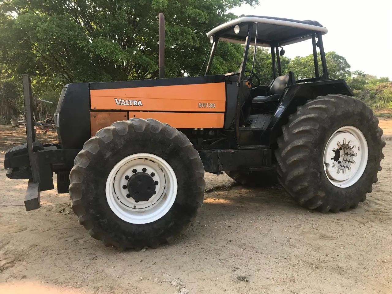 Valtra BH 180 