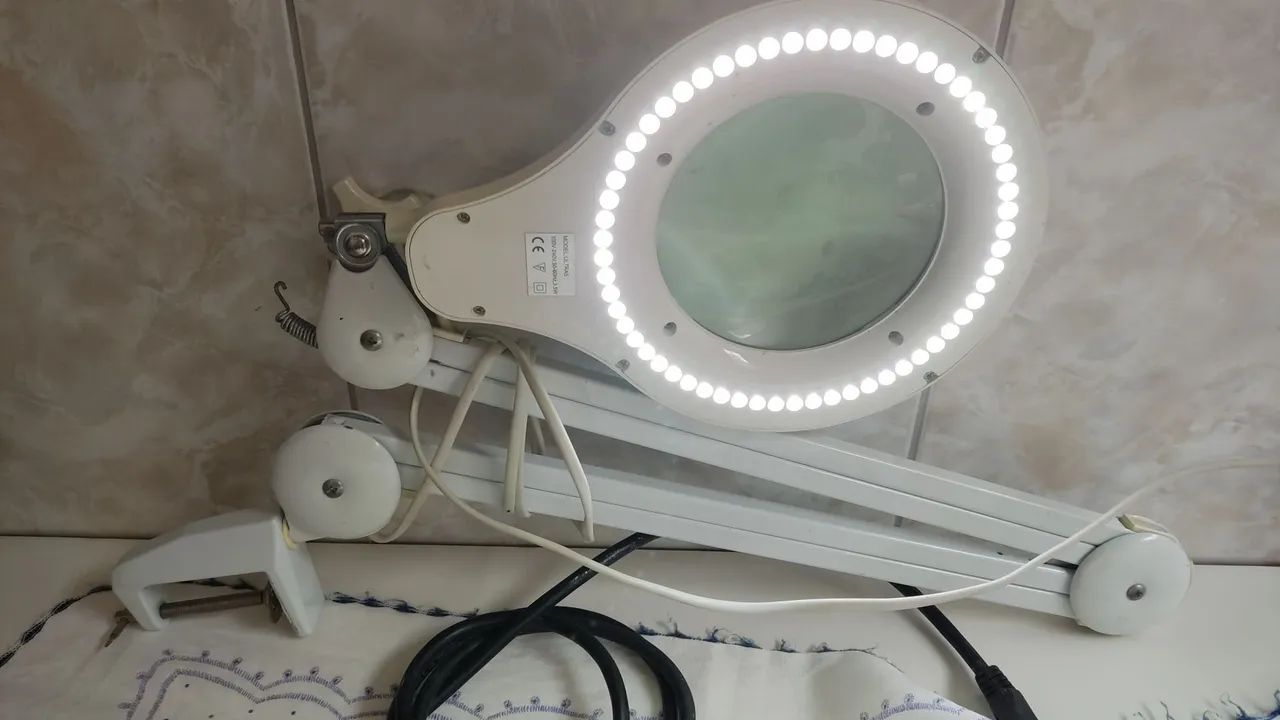 Lupa luminária em led