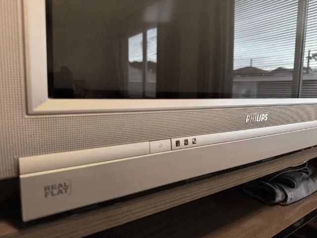 TV 29 polegadas antiga de Tubo Philips Real Flat em perfeito estado  - Foto 2