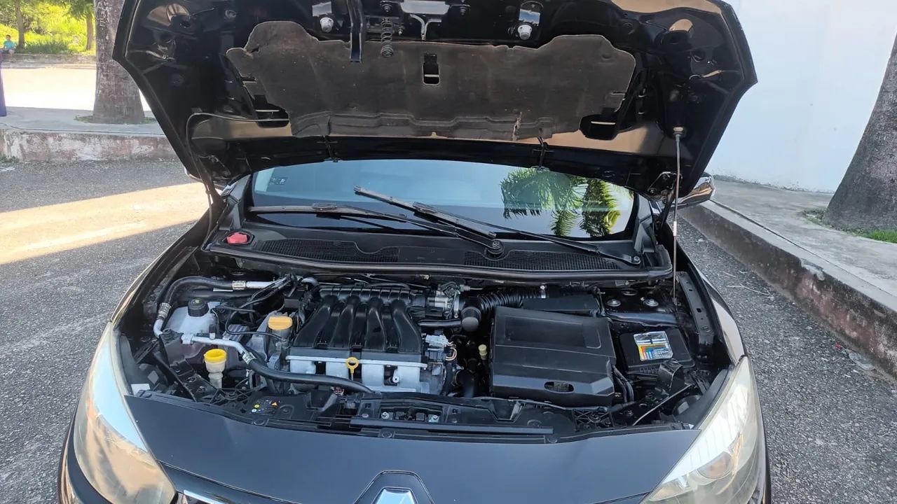 Renault Fluence Sed. Dynamique 2.0 16V Flex Aut. 2011 - Foto 4