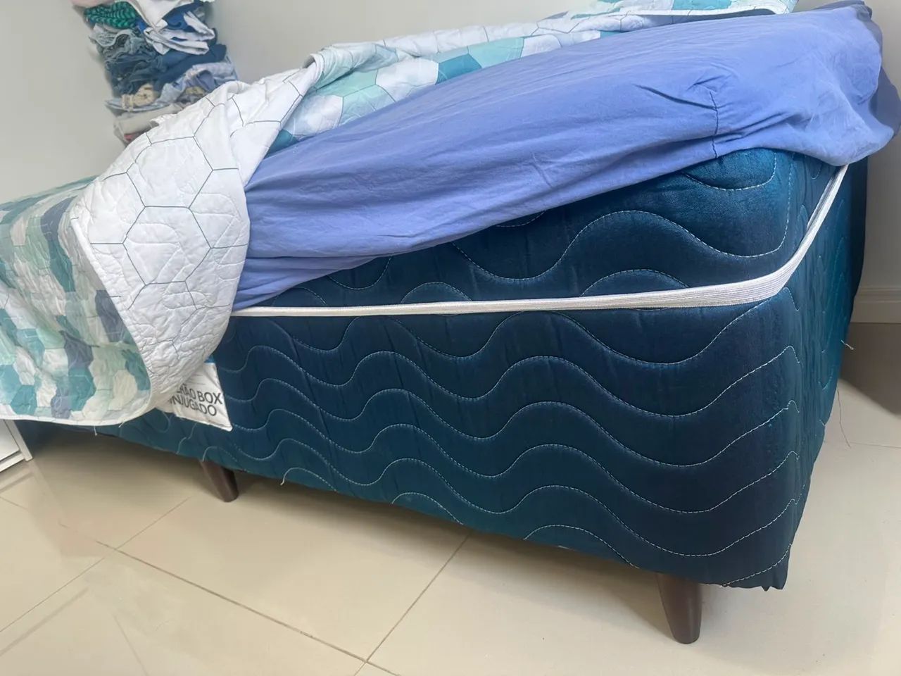 Vendo Cama box Nova