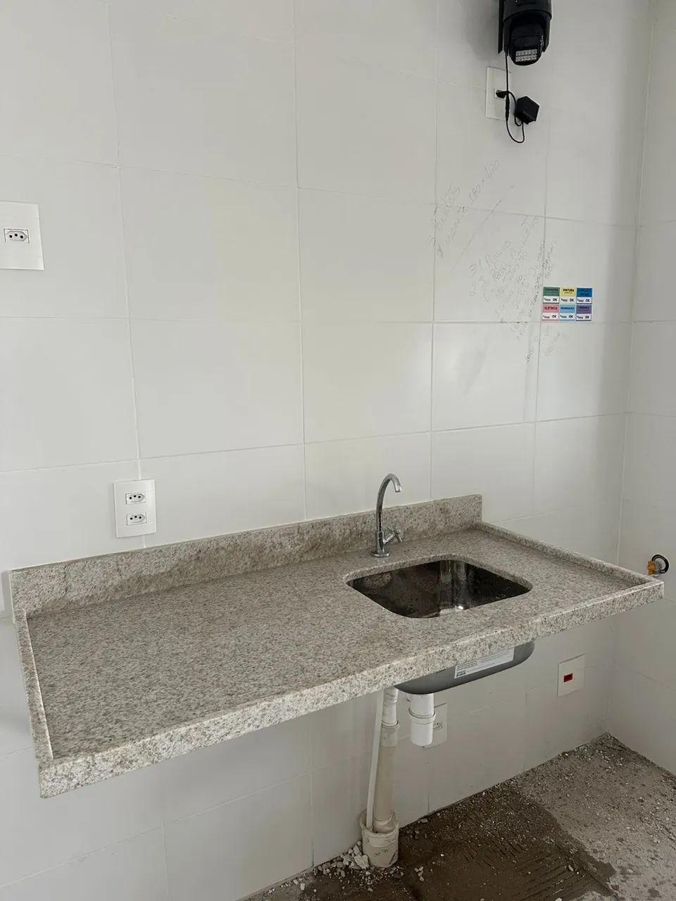 Mármore itaunas para cozinha com Cuba e torneira  - Foto 4