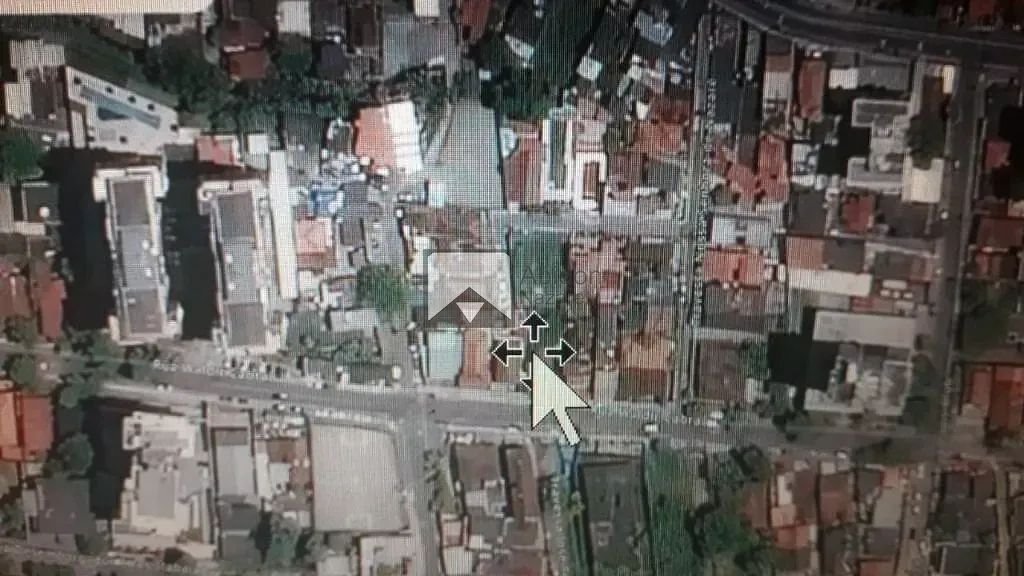 excelente, com projeto aprovado para construção.