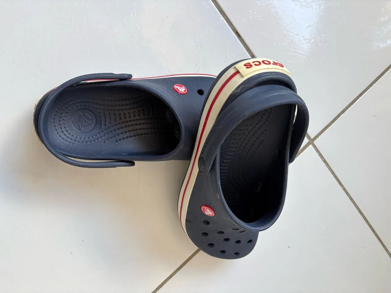 Crocs semi-nova N 37/38 - Foto 4