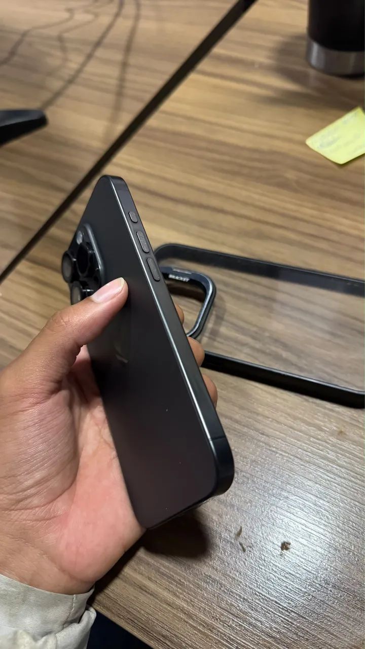IPhone 15 pro - Foto 4