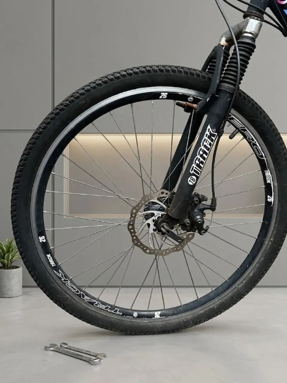 Bicicleta TK3 Track TB 300 aro 26 - Foto 3