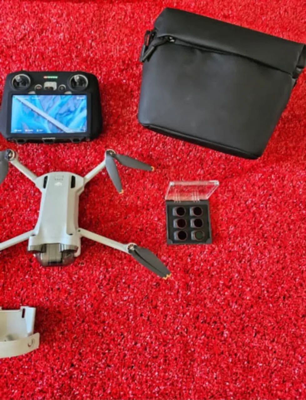 Drone DJI Mini 3 Pro com kit Fly More. Controle com Tela . Zap * - Foto 3