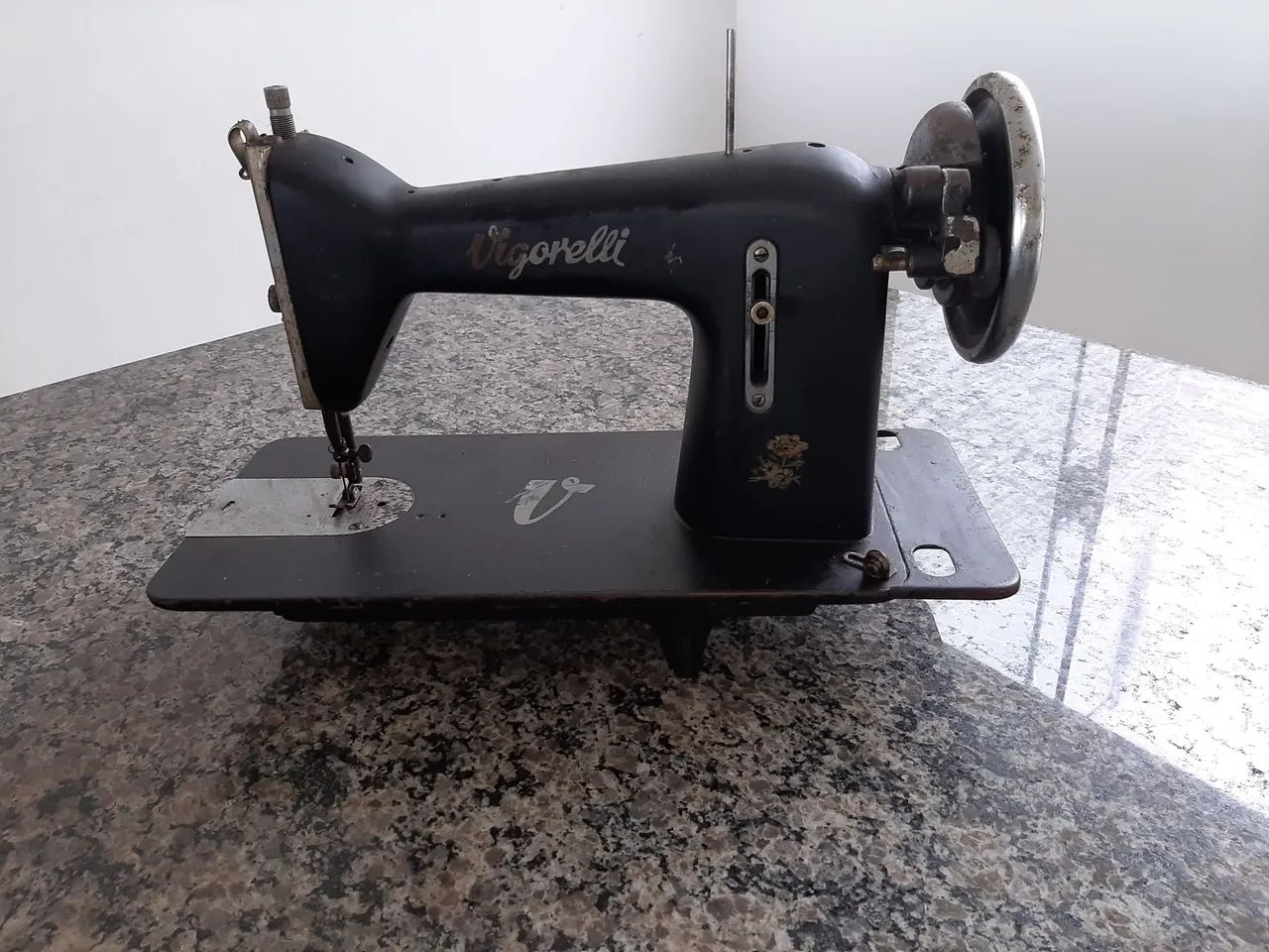 Máquina de costura Vigorelli  - Foto 2
