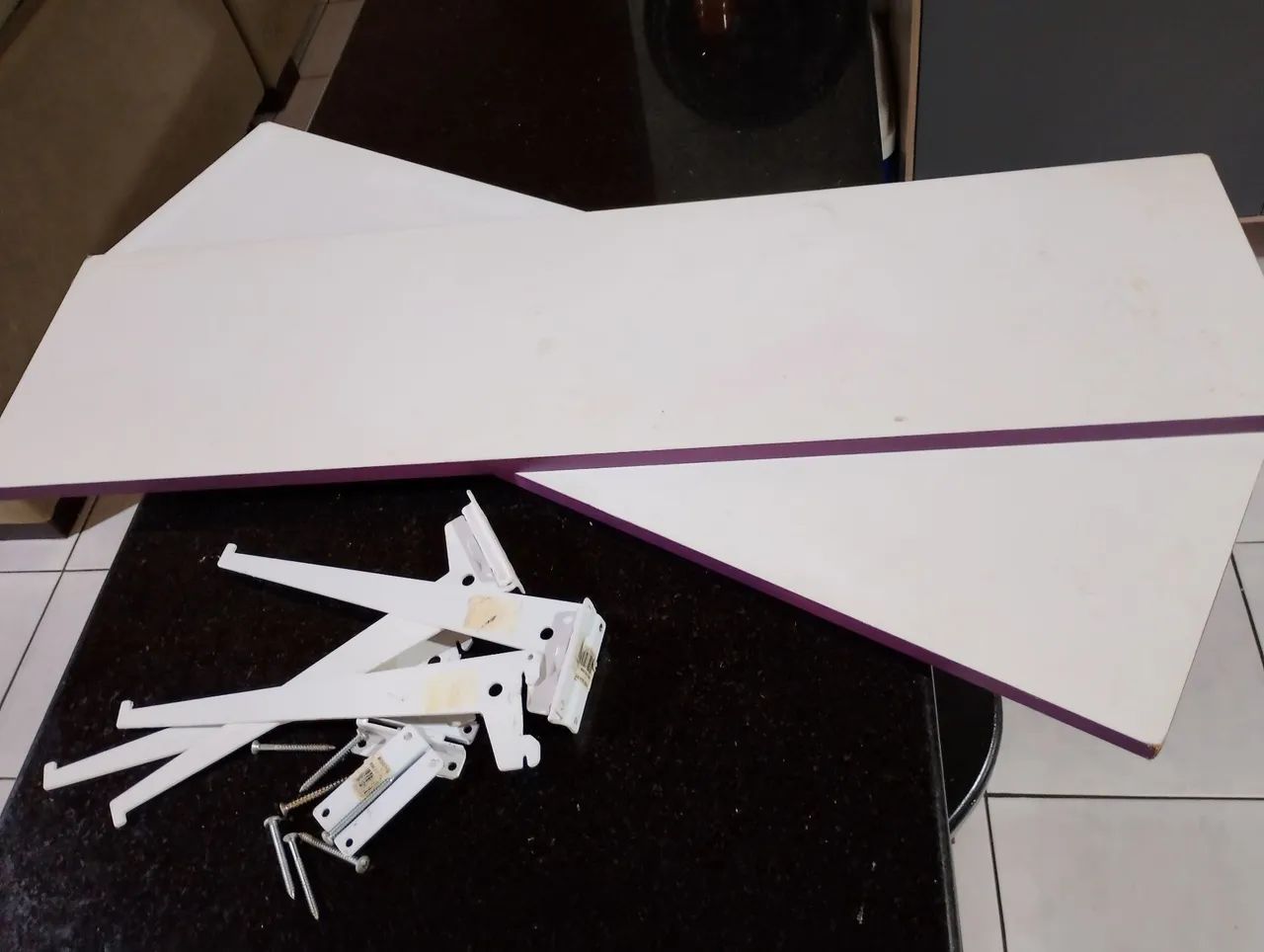 2 Prateleira Branco e Lilás (1,0m pro 30cm) - Foto 3