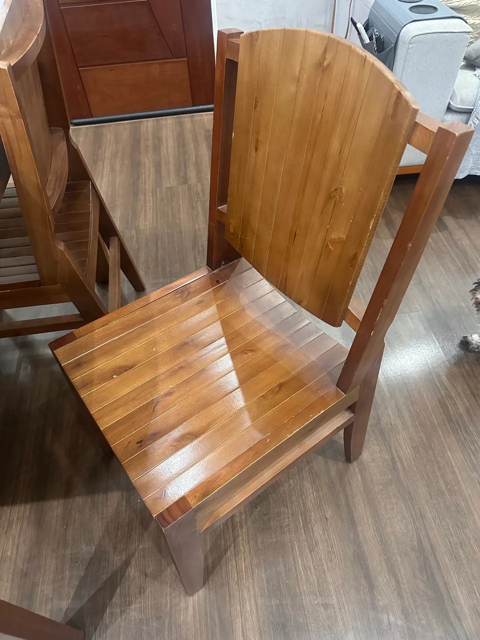 Mesa de madeira 4 cadeiras  - Foto 4