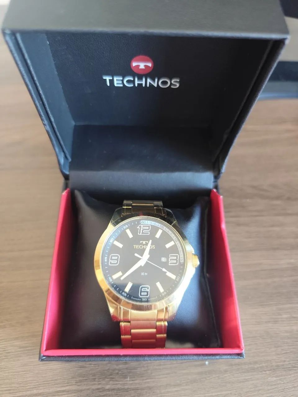 Relógio technos semi novo 