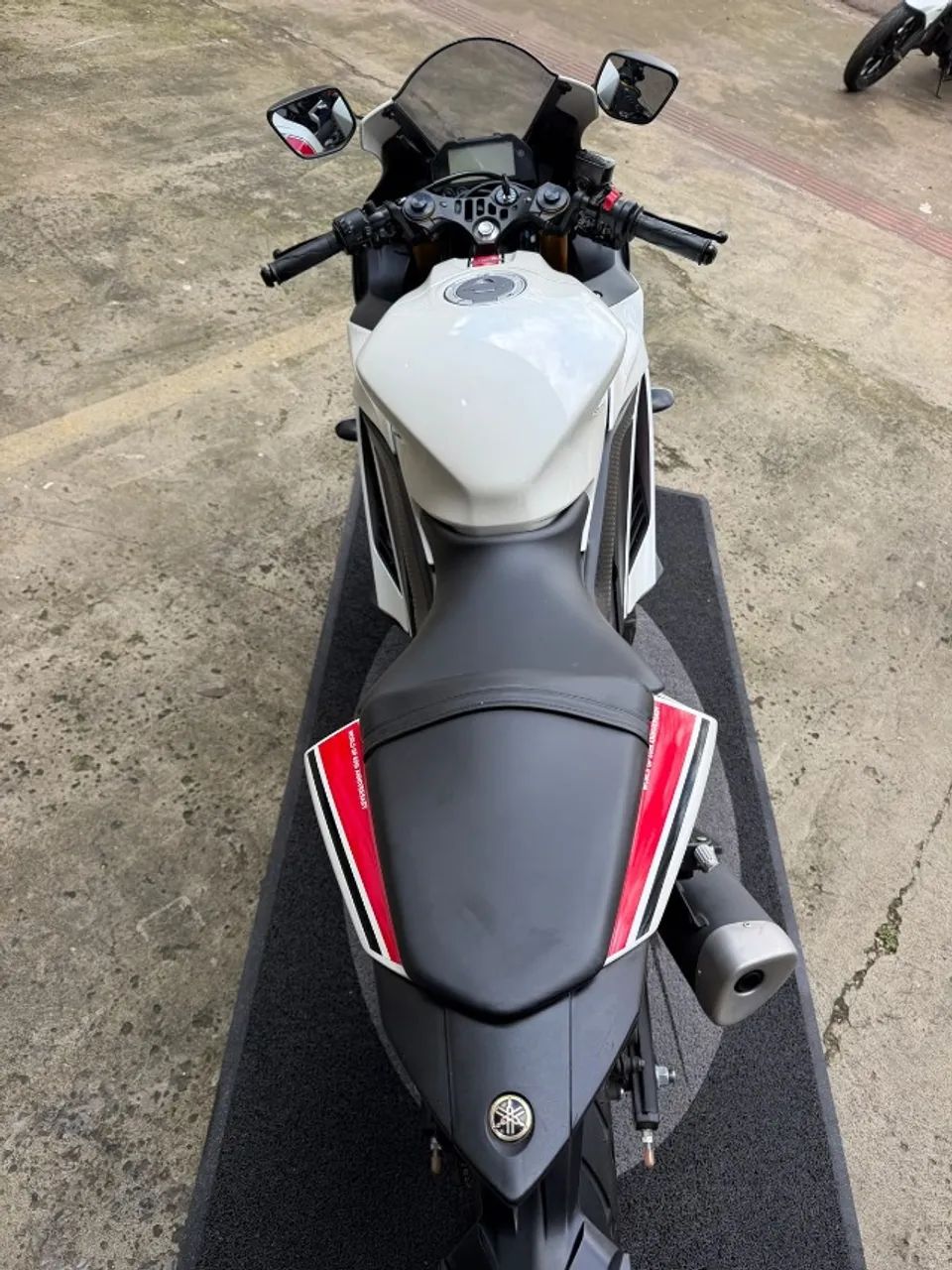 YAMAHA YZF R3 2023 IMPECAVEL - NA MARINGÁ MOTOS - Foto 4