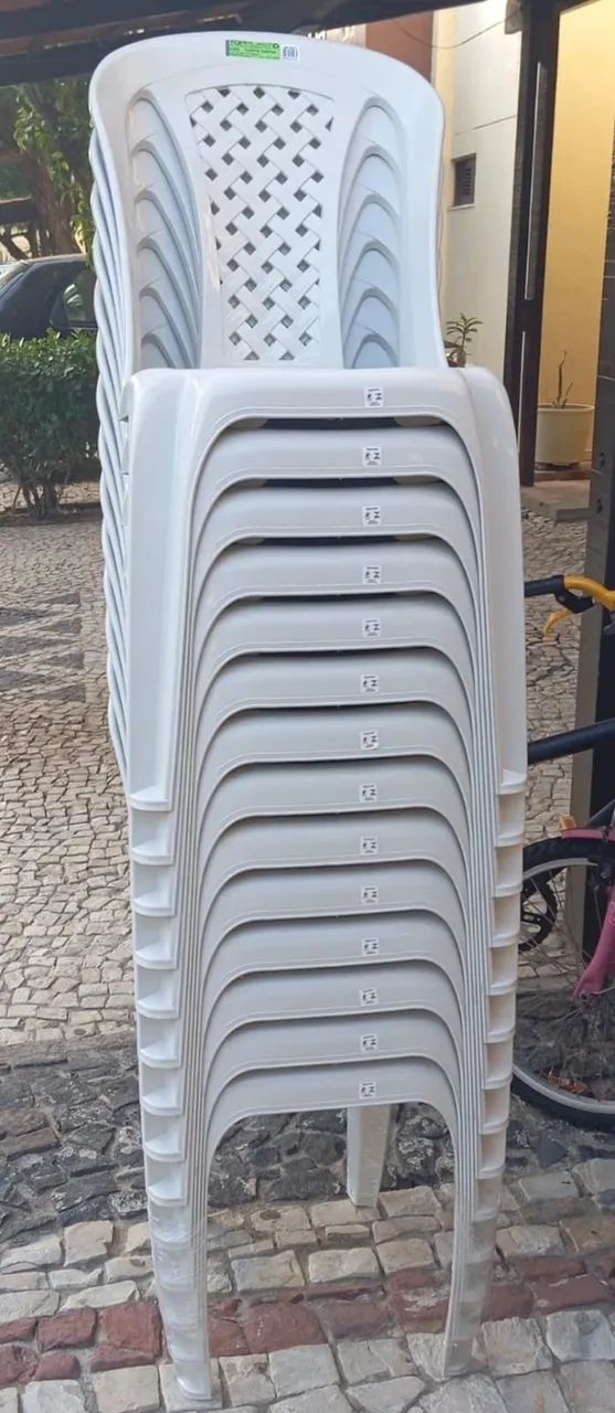 CADEIRA DE PLÁSTICO - Foto 2