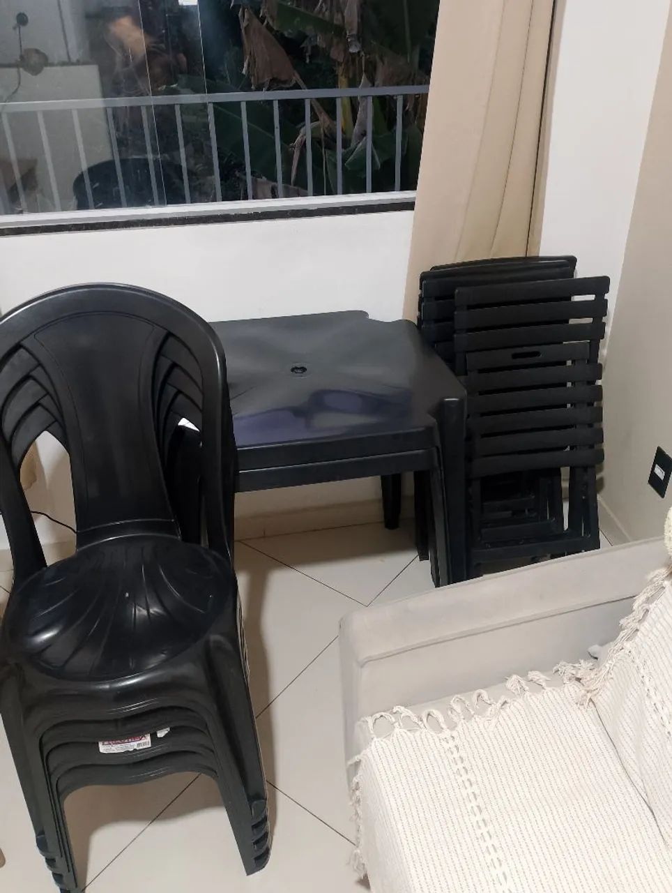 Jogo de cadeira com mesa