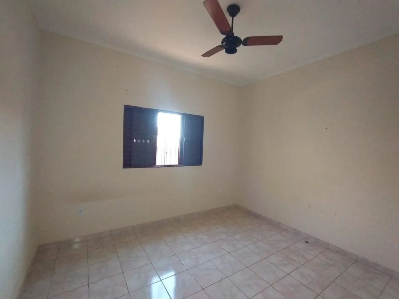 Casa a venda / aluga  - Foto 4