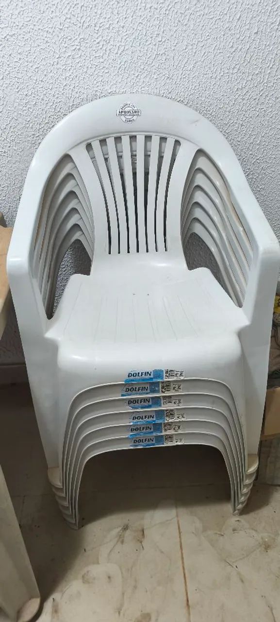 Conjunto de 6 cadeiras de plastico resistentes - Foto 2