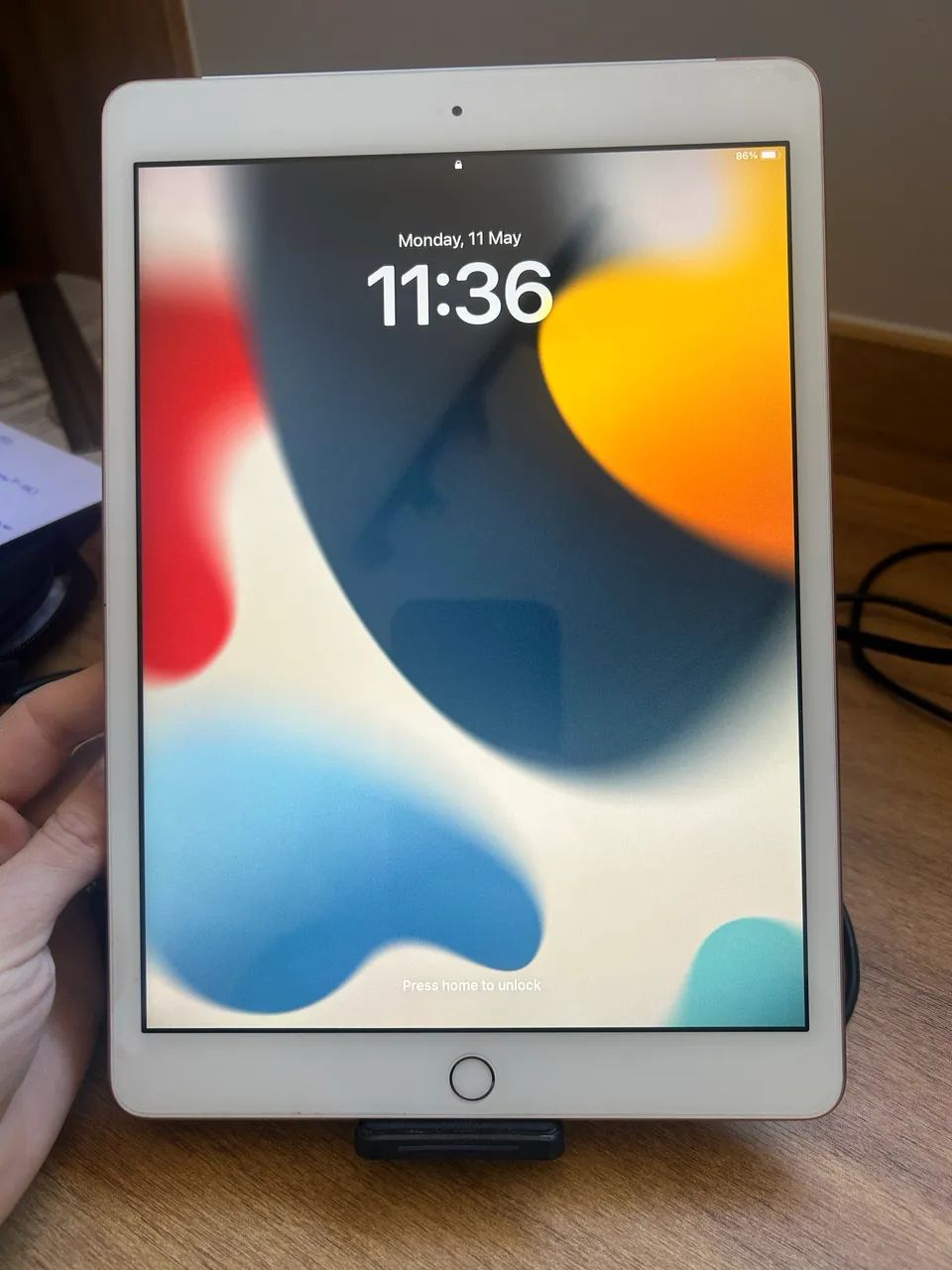 iPad (7th Generation) Wi-Fi 32GB シルバー Apple iPad 7世代 Wi-Fi+Cellular 32GB シルバー