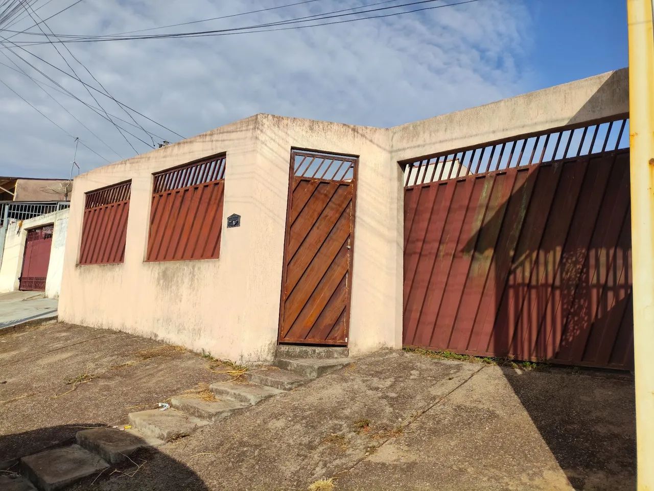 Casa com 2 qts na Q 111 recanto das emas. - Foto 2