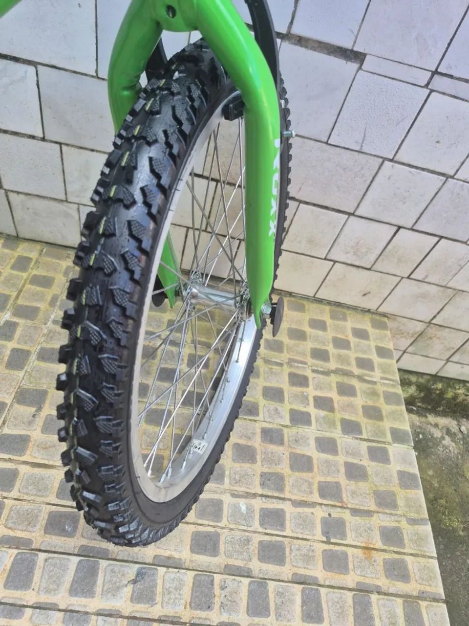 Bicicleta aro 20 semi nova  - Foto 5