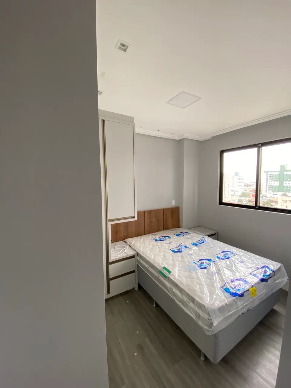 APARTAMENTO MOBILIADO CENTRO - EDIFÍCIO MANHATTAN - Foto 3