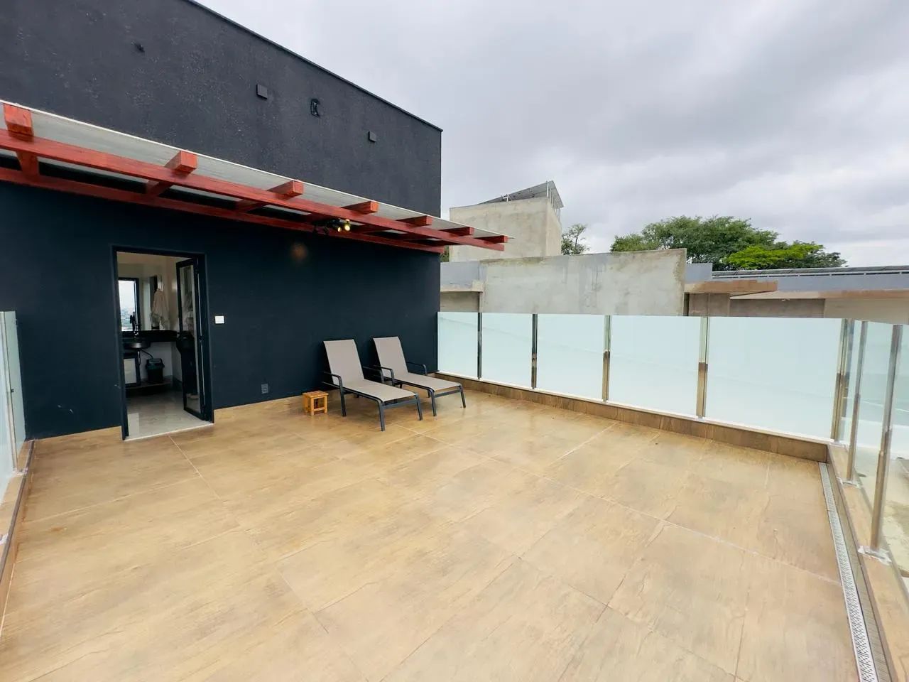 Sobrado Exclusivo, são 4 suítes, Área de lazer completa, Elevador, Geração de Energia, Vis - Foto 5