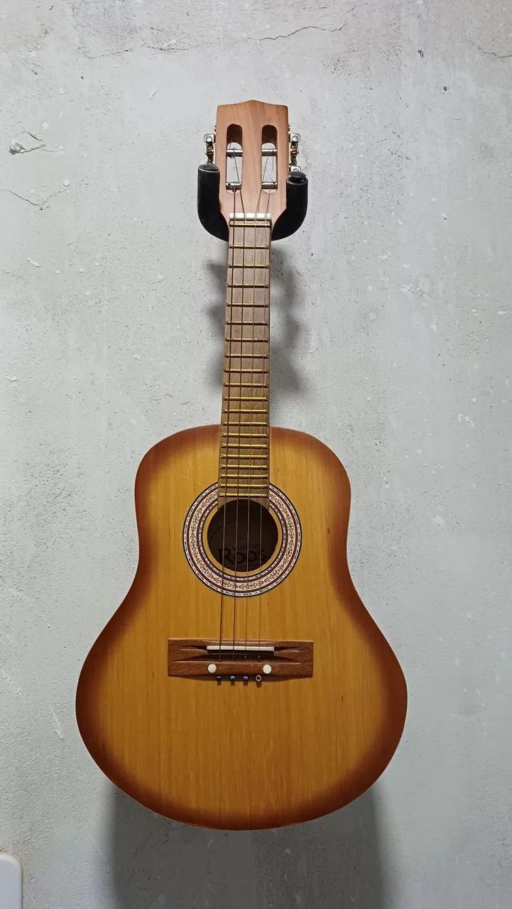 Cavaquinho Em Perfeito Estado