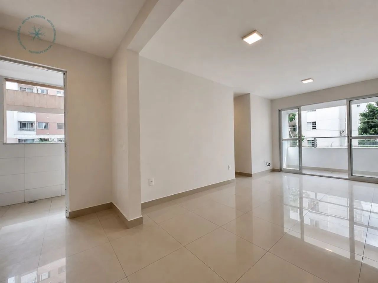 Apartamento no Planalto  3 quartos com suíte, varanda e lazer completo