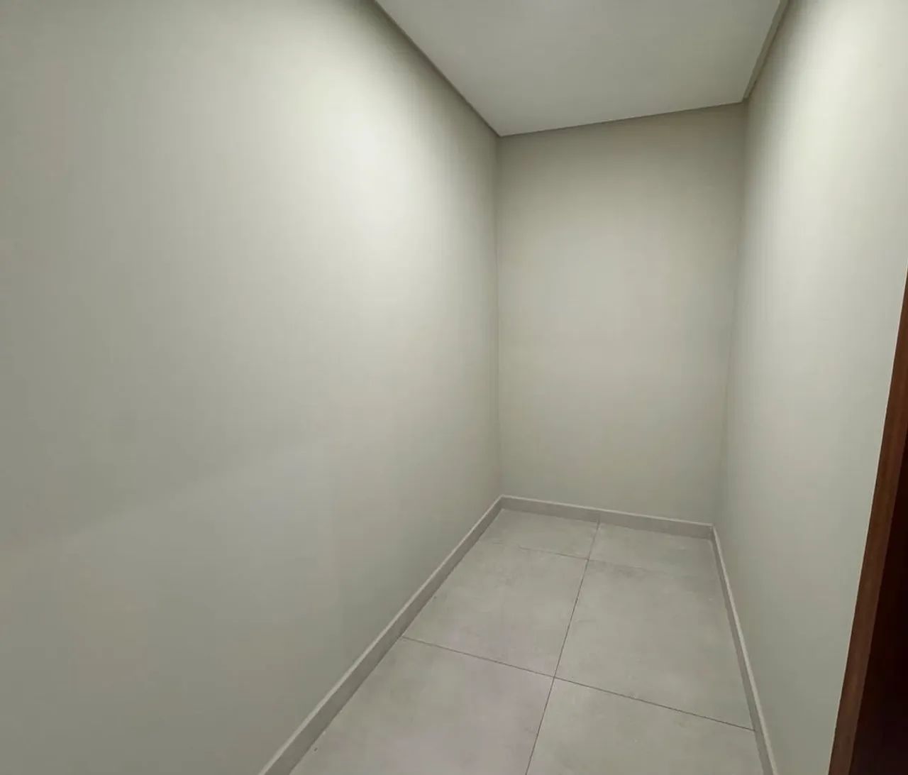 Casa com fachada moderna  - Foto 4