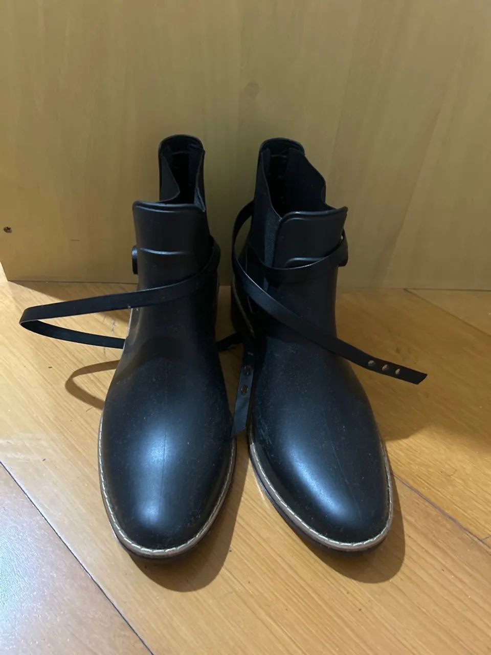 Bota colcci preta 37
