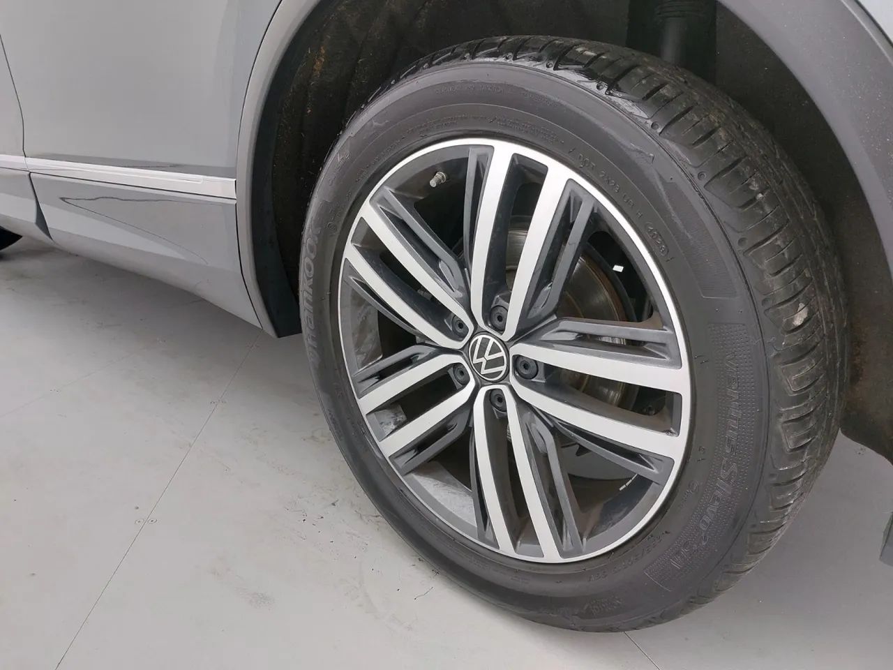 Volkswagen Tiguan Allspac R-Line 300 TSI 2.0, foto 12 de 18