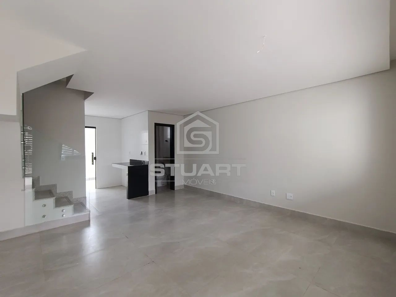 Casa com 3 quartos, suíte e 2 vagas no Planalto! - Foto 4