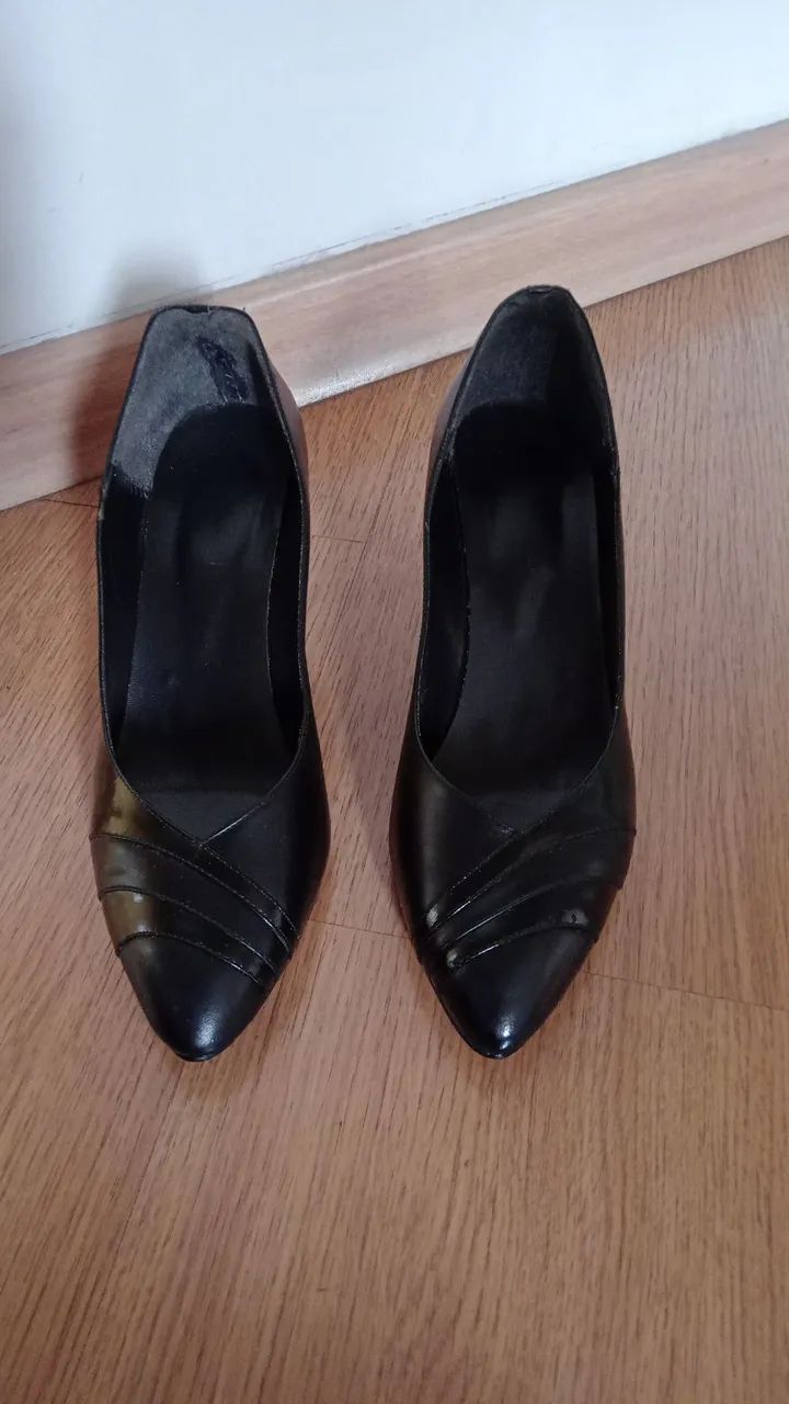 Sapato preto número 37