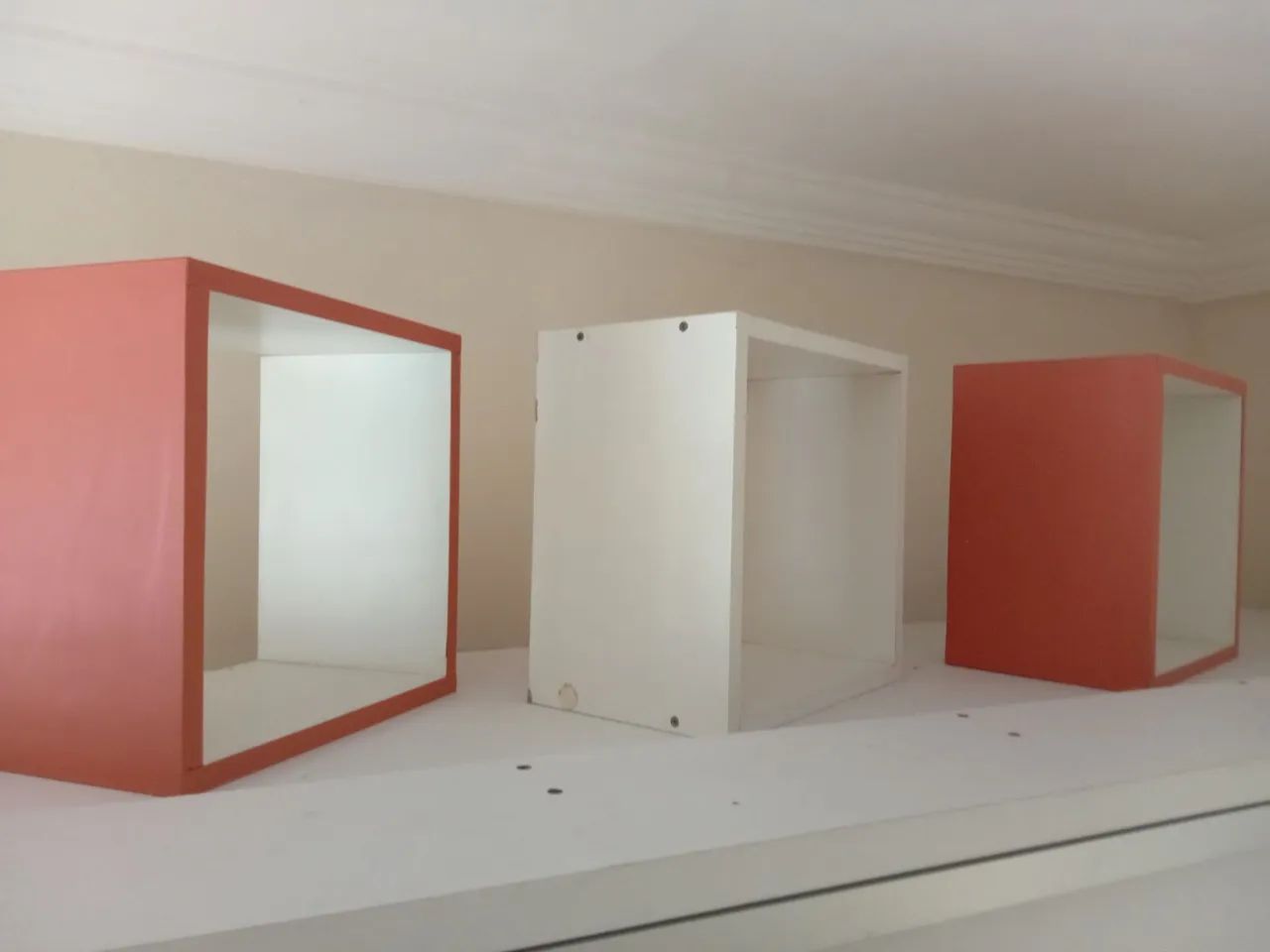 Wall Square65171908466050122