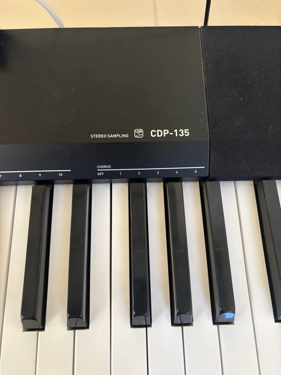 Piano digital Casio CDP 135  - Foto 2
