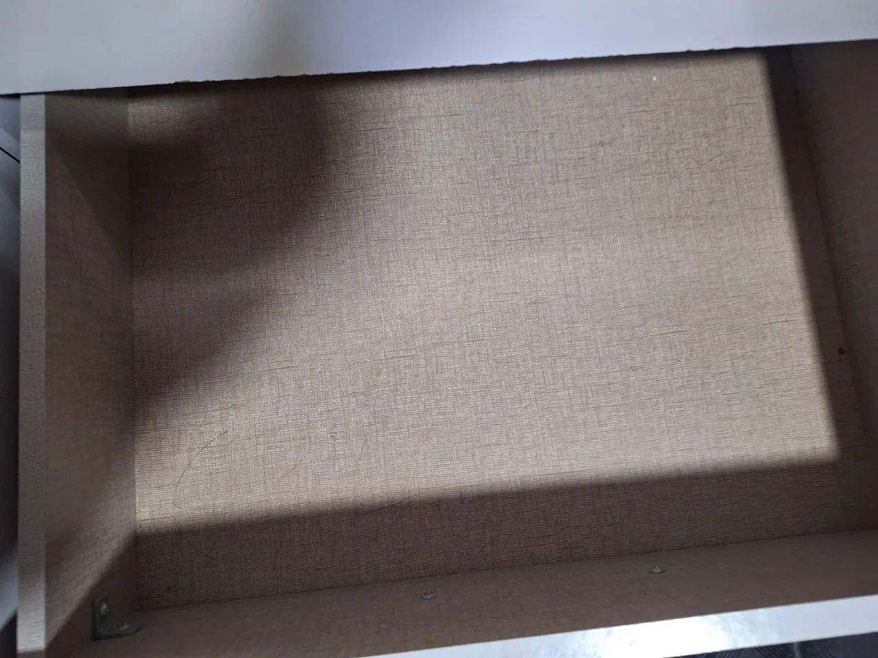 Vende-se esse Guarda Roupa de solteiro  - Foto 3