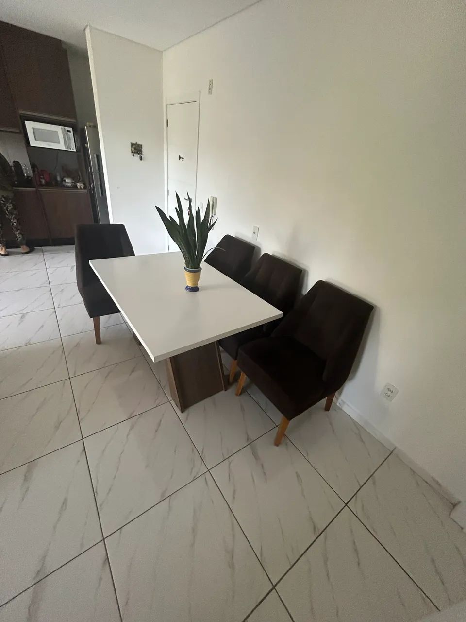 Mesa de jantar com 4 cadeiras - Foto 2