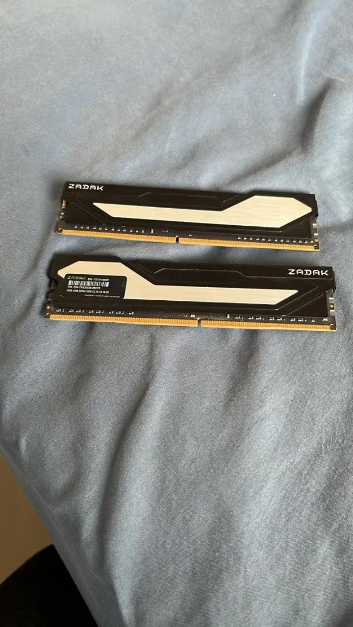 Memória RAM Zadak Twist 16GB (2x8GB) 3000MHz DDR4 [VENDO/TROCO]