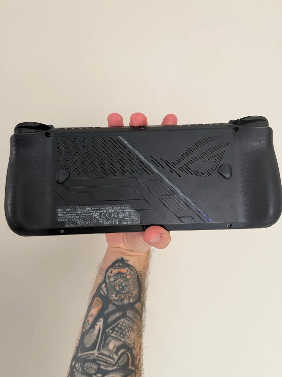 ASUS ROG ALLY X - Foto 4