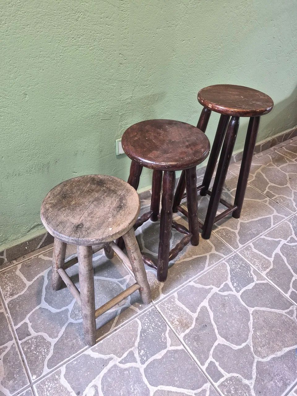 Banquetas de madeira