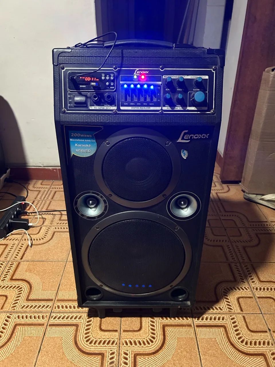 Caixa de Som Lenoxx 200W RMS Karaokê USB/SD