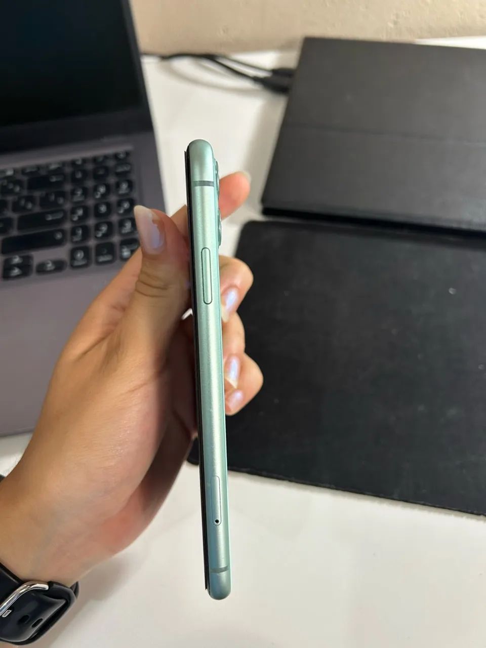 iPhone 11 - 64gb (verde) - Foto 4