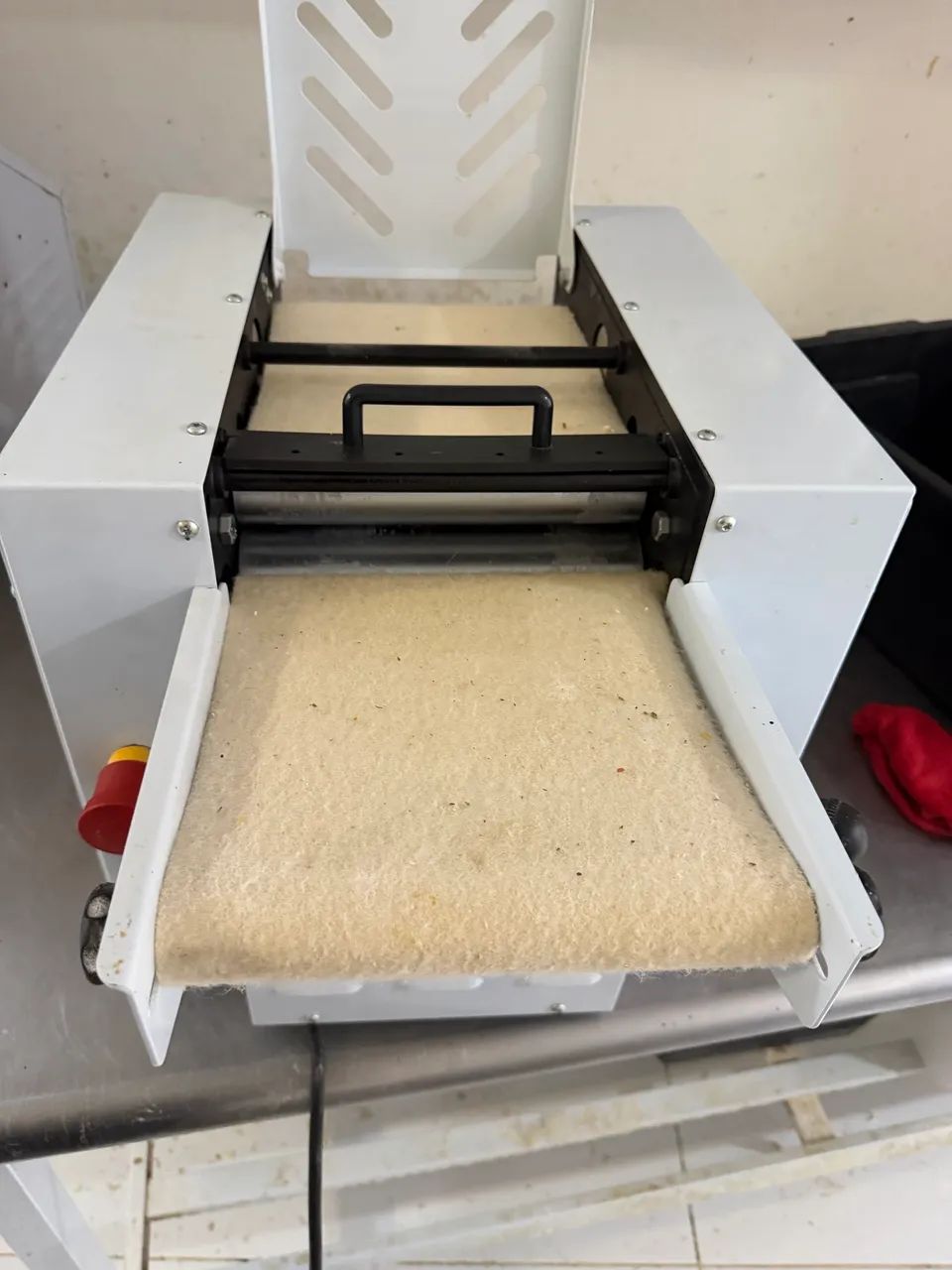 Modeladora de pães braesi bivolt - Foto 6