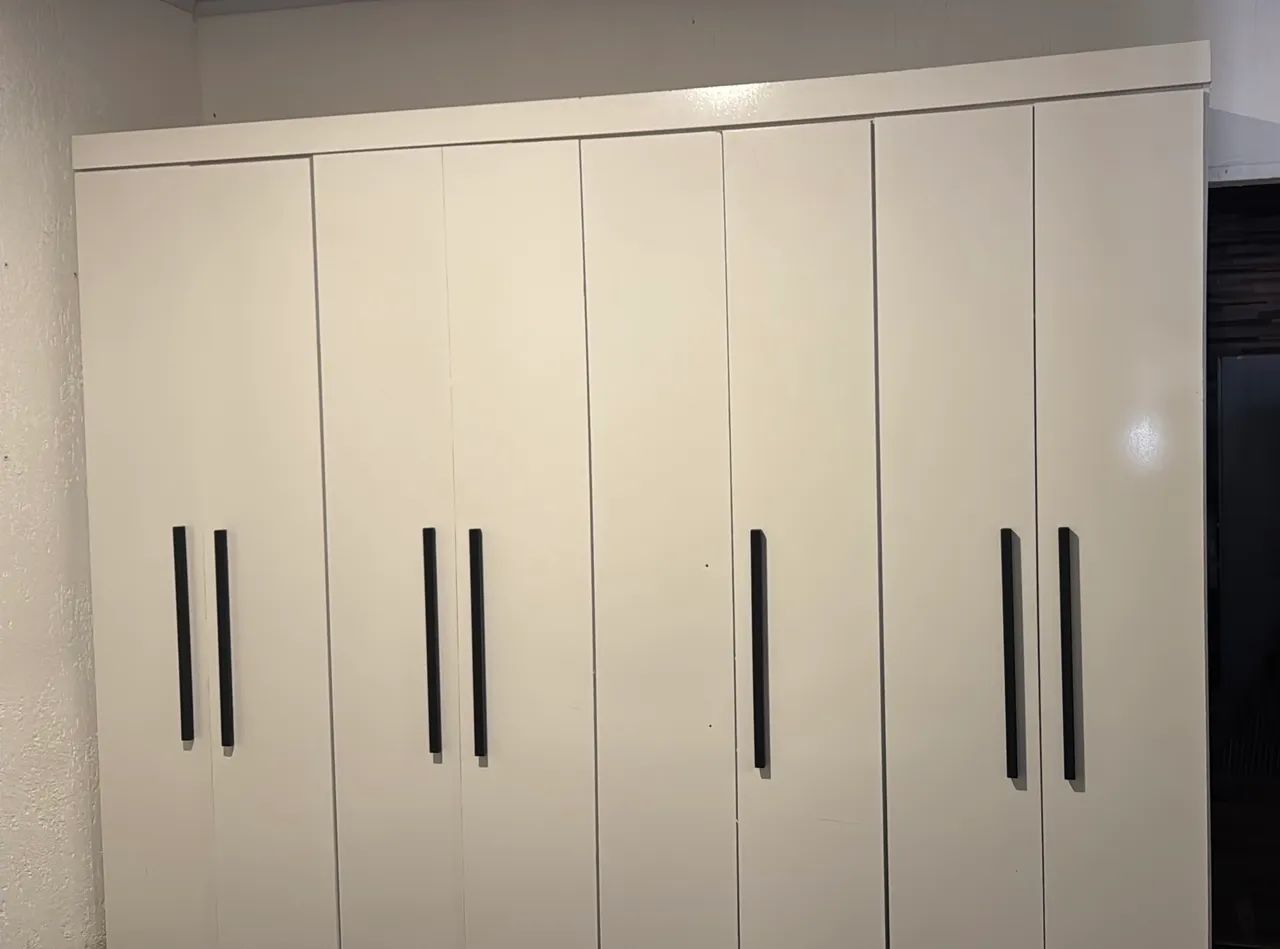 Guarda-Roupa Branco Grande - 8 Portas