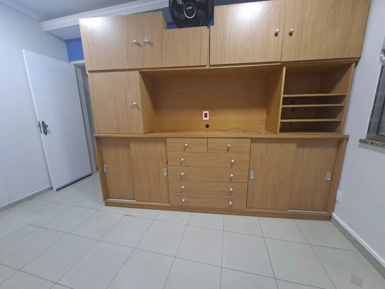 Vendo cômoda/ armário 