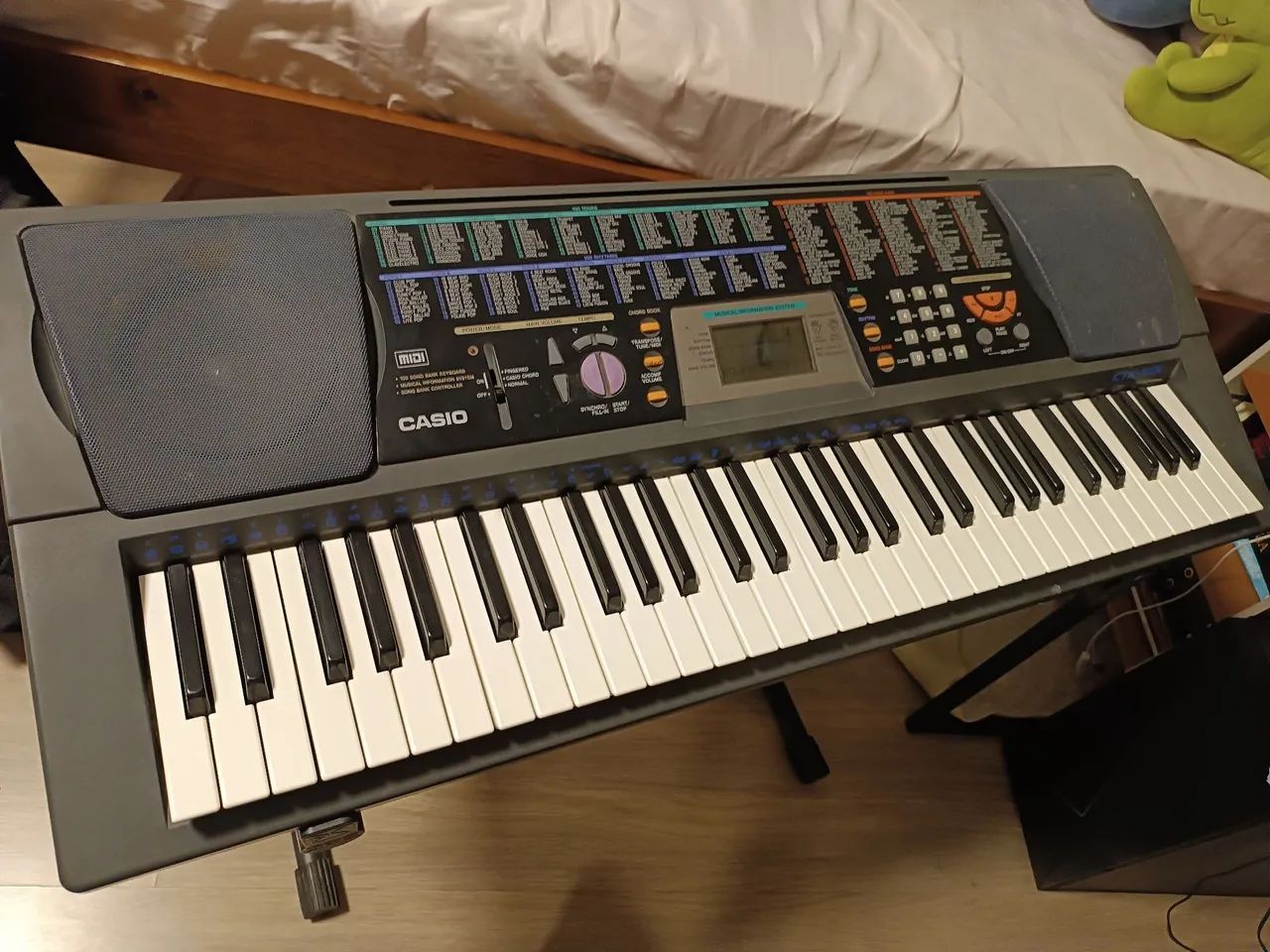 Teclado Casio 5 oitavas com sustain e MIDI  - Foto 2