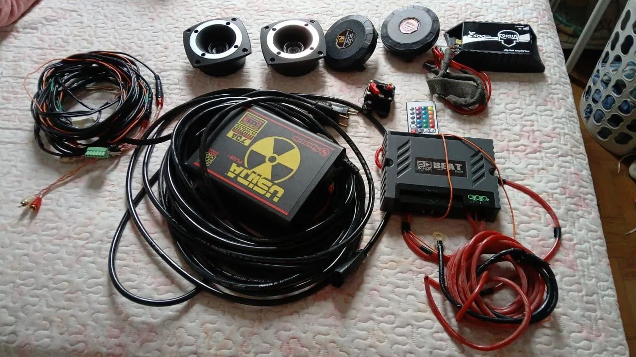 Caixa Som Com 2 Bocas 12 JBL - Foto 2