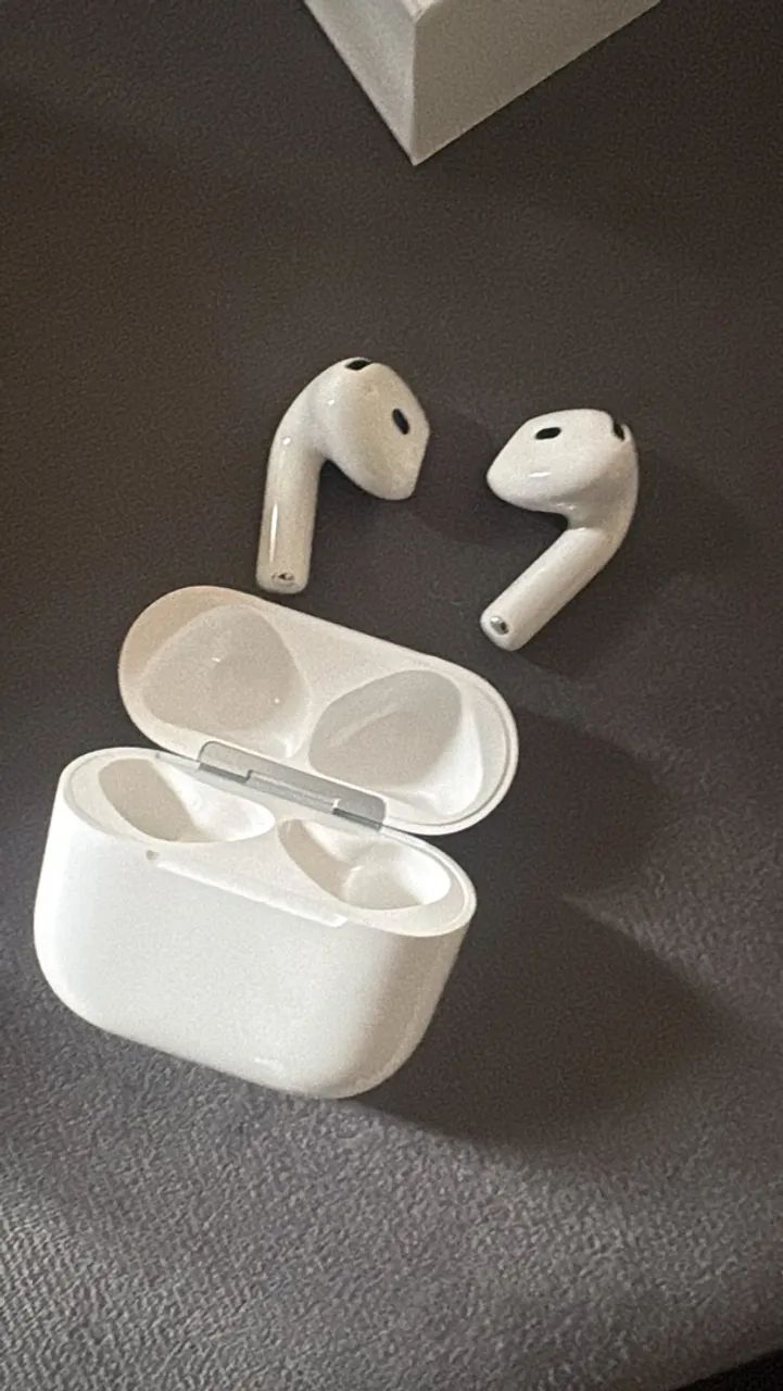 AirPod 4