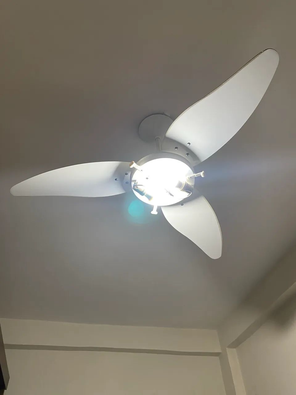 Ventilador de teto. 