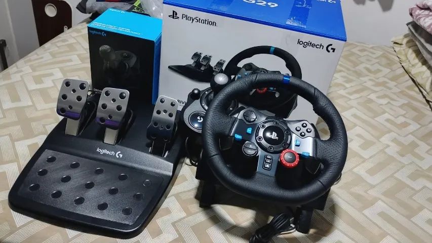 Logitech G29 Driving Force + Câmbio Logitech ? 6 Marchas